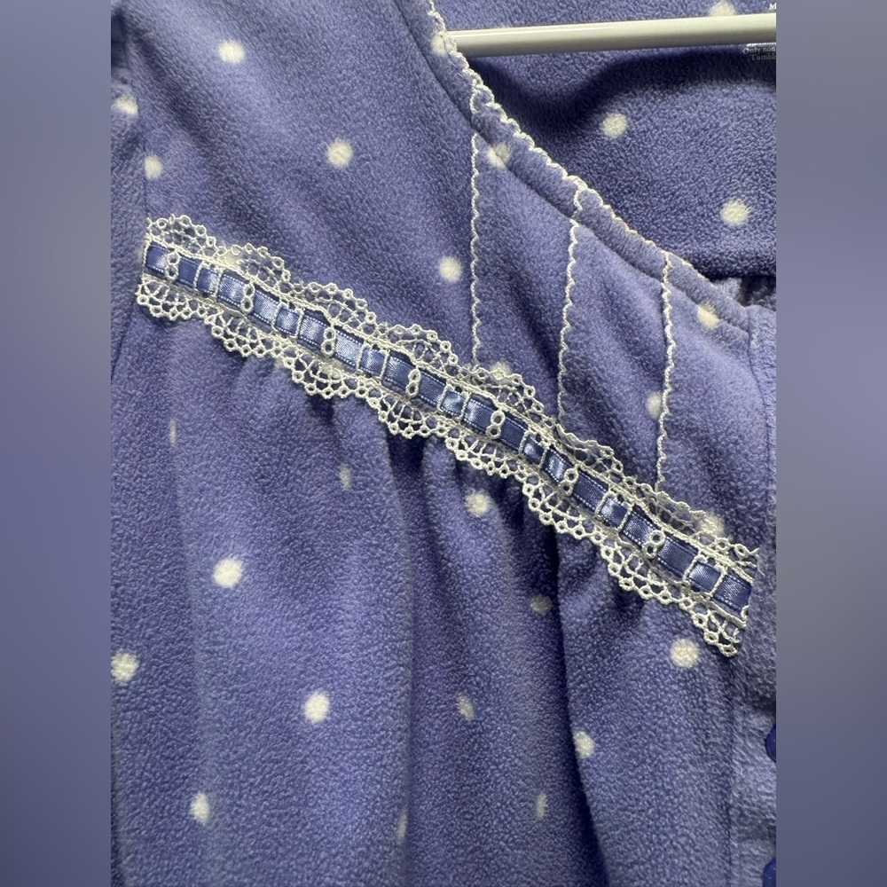 Fleece nightgown - Picture 3 of 4